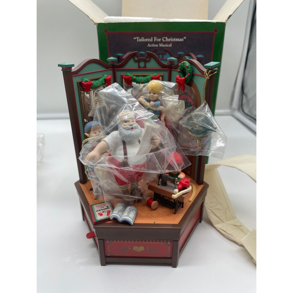 Enesco Tailored For Christmas Action Musical Santa Workshop 1992 Lustre Fame